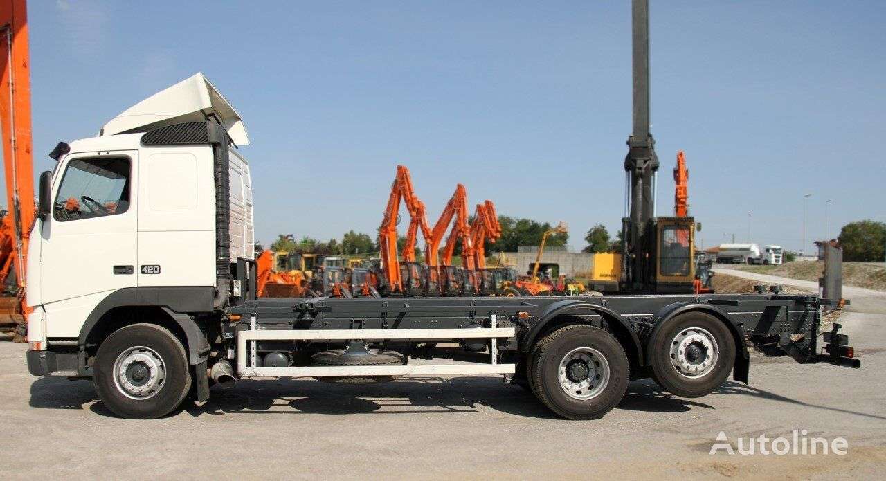 Camion telaio VOLVO FH12-420 - Photo 2