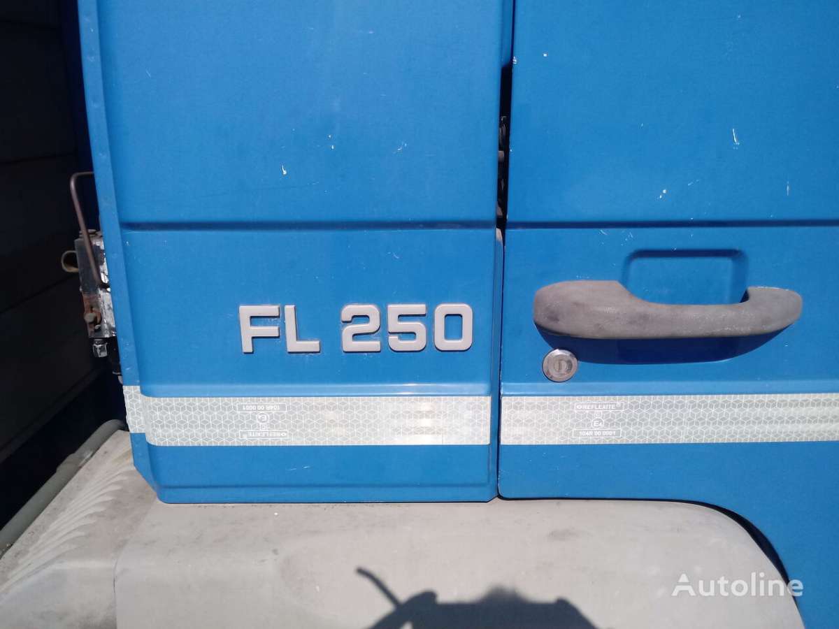 Camion furgone VOLVO FL6.250 - Photo 3