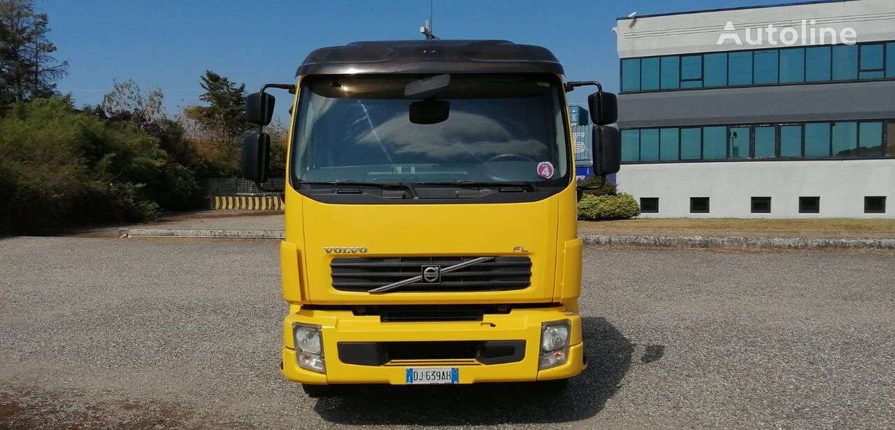 Camion telaio VOLVO FL280 4X2 - Photo 2