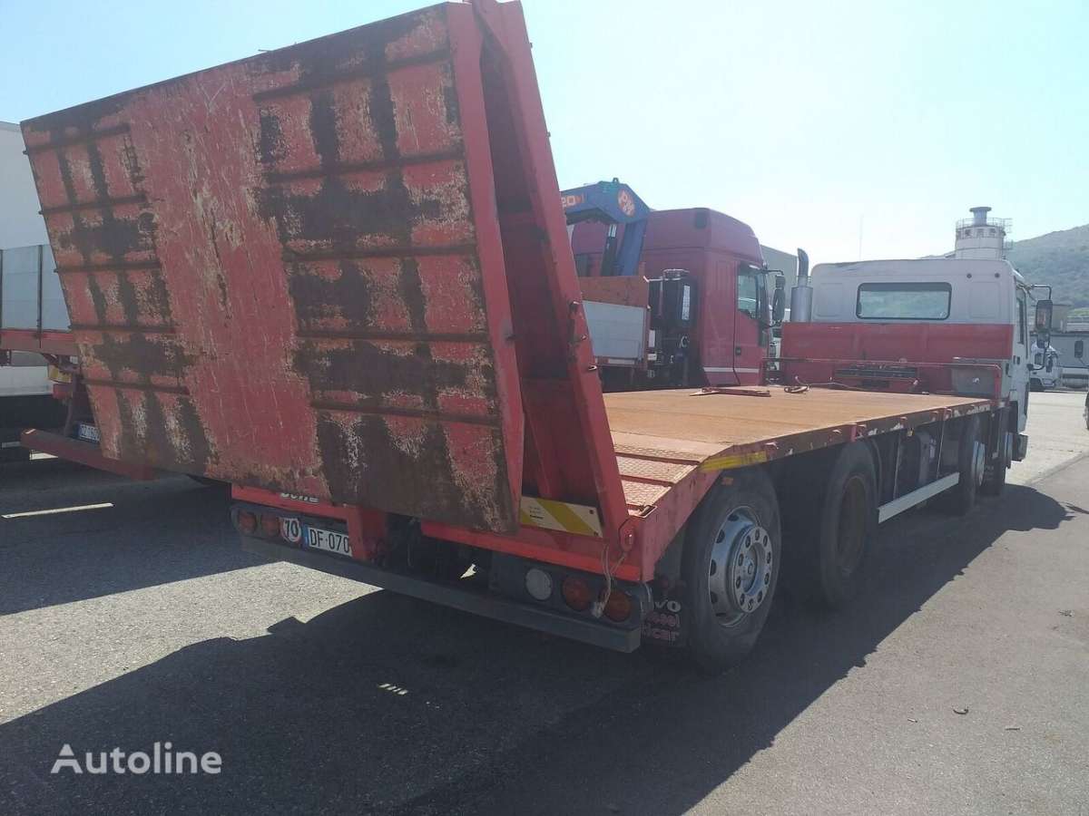 Camion piattaforma VOLVO FL 10.320 - Photo 6