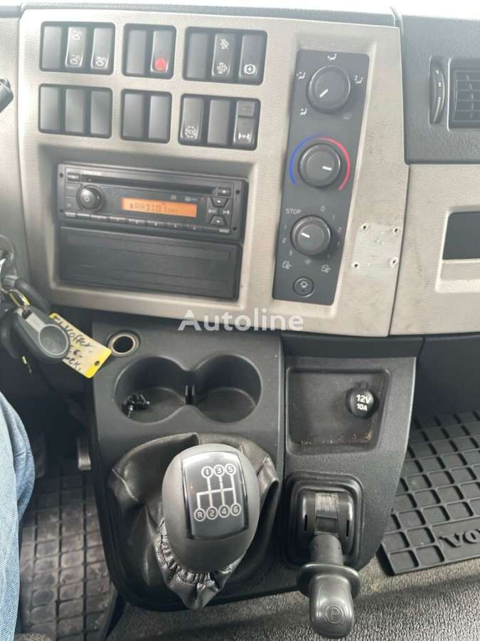 Camion furgone VOLVO FL6 290 - Photo 4